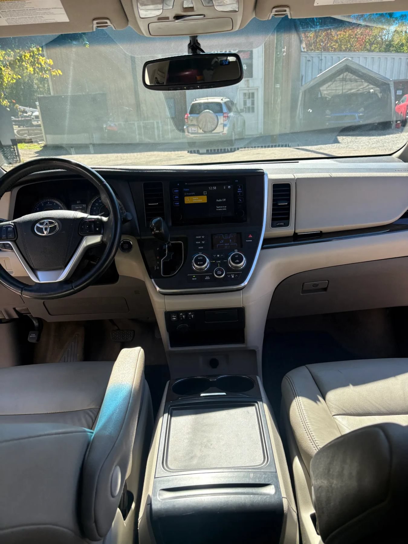 Used 2017 Toyota Sienna XLE AWD/4WD image 36