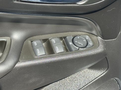 Used 2024 Chevrolet Equinox LT AWD/4WD image 16
