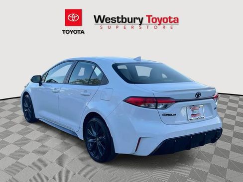 Used 2024 Toyota Corolla SE FWD image 6