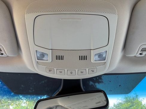 Used 2019 Ford Edge Titanium FWD image 26