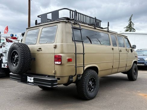 Used 1990 Chevrolet G30 Heavy-Duty Extended Sportvan RWD image 8