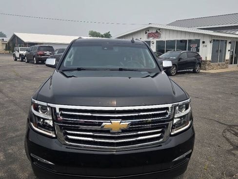 Used 2017 Chevrolet Suburban Premier AWD/4WD image 3