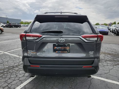 Used 2019 Toyota RAV4 XLE w/ All Weather Liner Package AWD/4WD image 16