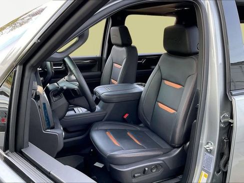 Used 2025 GMC Sierra 2500 AT4 w/ AT4 Premium Plus Package image 14