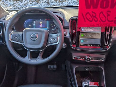 Certified 2023 Volvo XC40 B5 Plus image 16