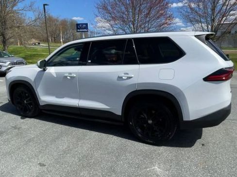 New 2026 Toyota Grand Highlander AWD image 6
