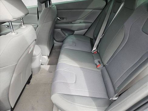 New 2026 Hyundai Elantra SE FWD image 12