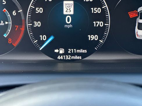 Used 2019 Jaguar XJ R-Sport image 20