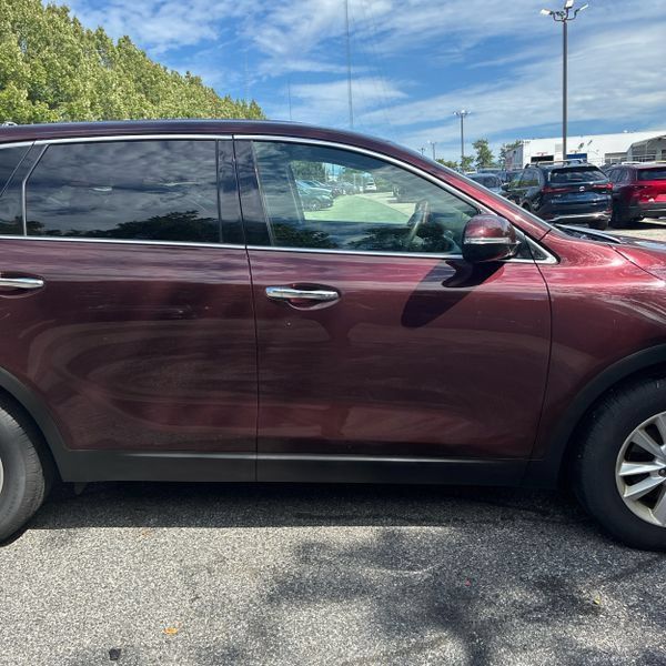 Used 2019 Kia Sorento FWD V6 image 7
