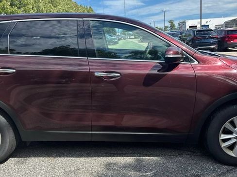 Used 2019 Kia Sorento FWD V6 image 7