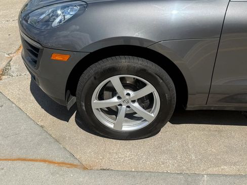 Used 2018 Porsche Macan Sport Edition image 49