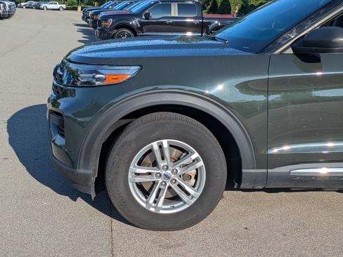 Used 2022 Ford Explorer XLT AWD/4WD image 11