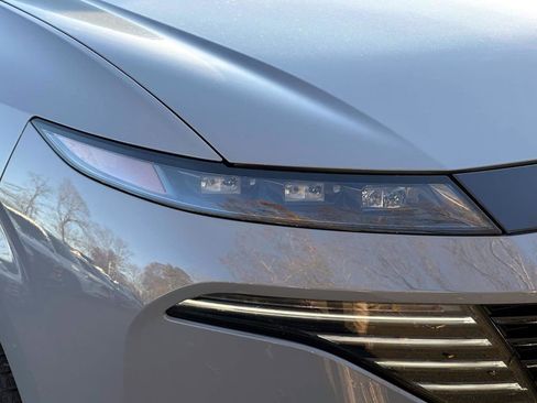 Certified 2025 Nissan Murano SL image 9