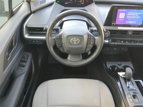 Used 2025 Toyota Prius LE FWD image 14