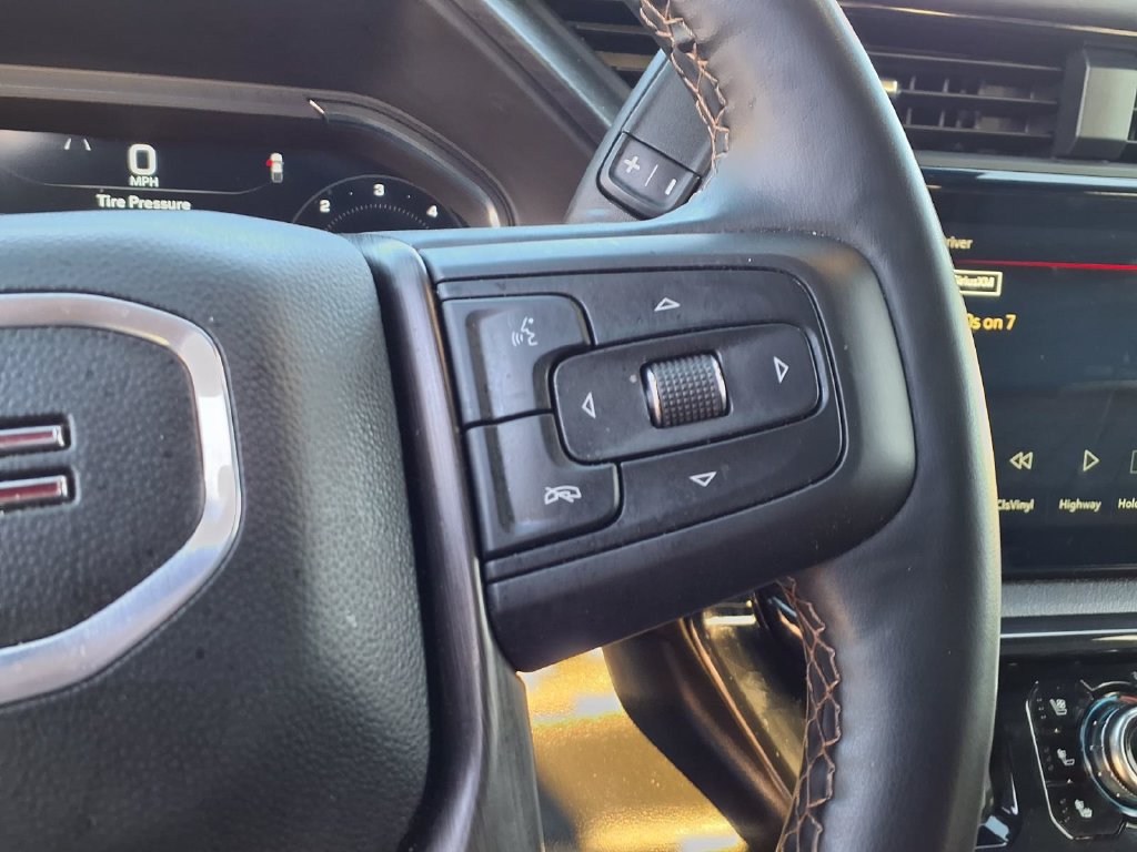 Used 2025 GMC Sierra 2500 AT4 w/ AT4 Premium Plus Package AWD/4WD image 9