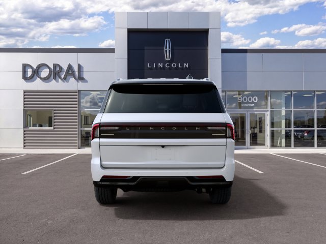 New 2027 Lincoln Navigator Black Label w/ Black Label Special Edition AWD/4WD image 7