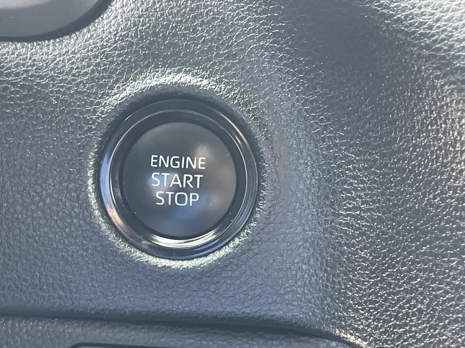Used 2025 Toyota Tundra SR AWD/4WD image 21