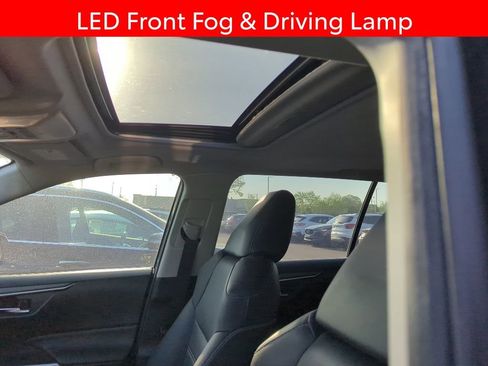 Used 2022 Toyota RAV4 XLE Premium FWD image 7