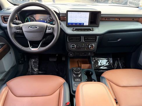 Certified 2024 Ford Maverick Lariat image 30