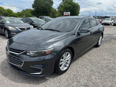 Used 2018 Chevrolet Malibu LT FWD image 3