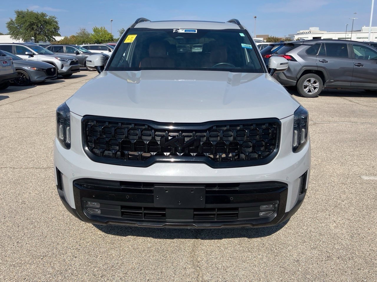 Used 2025 Kia Telluride SX X-Line AWD/4WD image 2