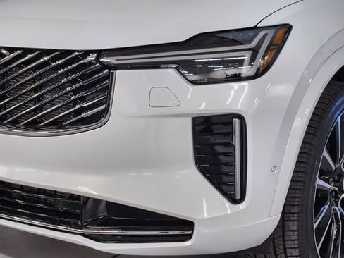 New 2026 Volvo XC90 B6 Plus w/ Protection Package Premier AWD/4WD image 12