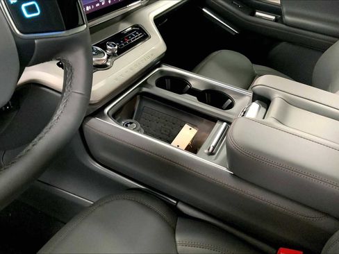 New 2025 Ford Expedition Max Active image 7