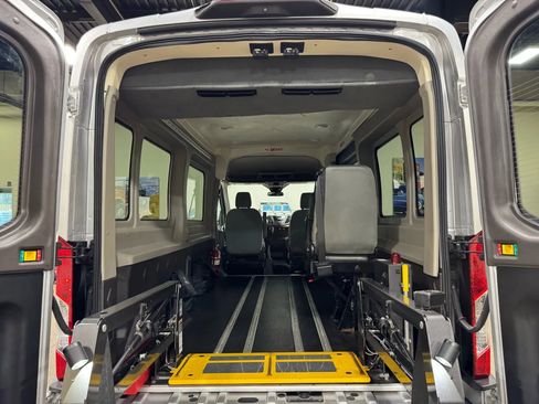 Used 2018 Ford Transit 250 148 Medium Roof image 58