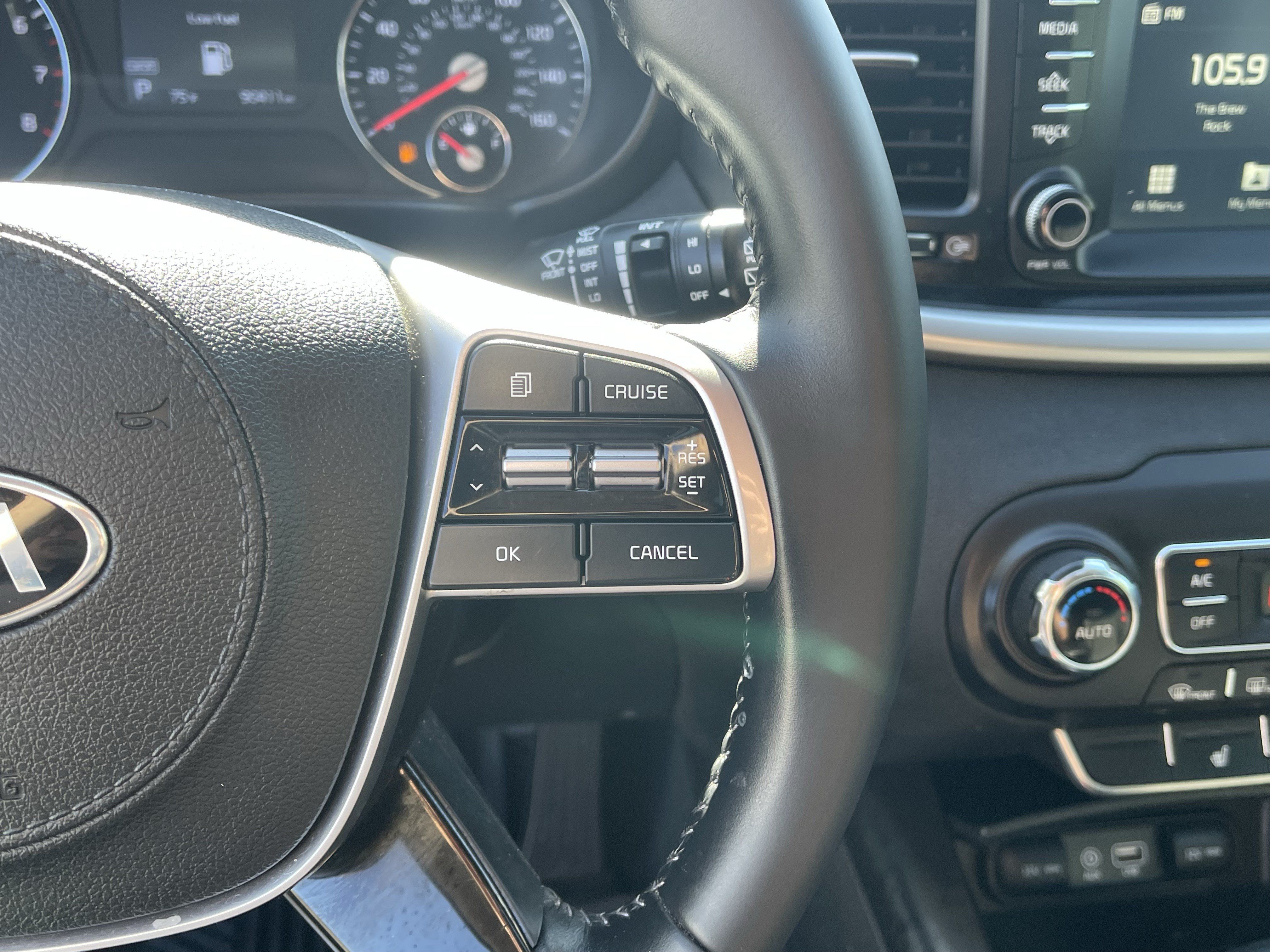 Used 2020 Kia Sorento S FWD image 22