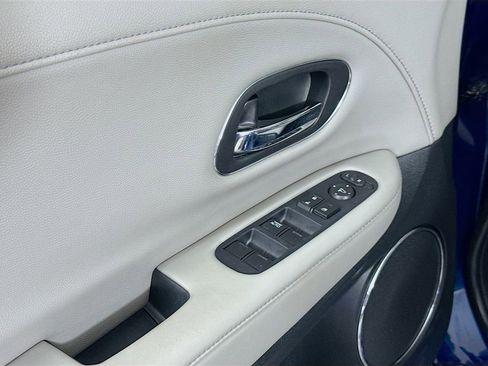 Used 2017 Honda HR-V EX-L image 18