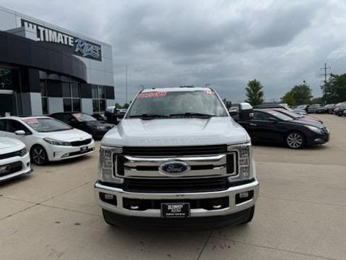 Used 2018 Ford F350 XLT w/ XLT Premium Package AWD/4WD image 3