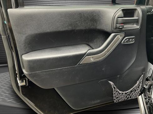 Used 2014 Jeep Wrangler Unlimited Sport w/ Quick Order Package 24S image 19