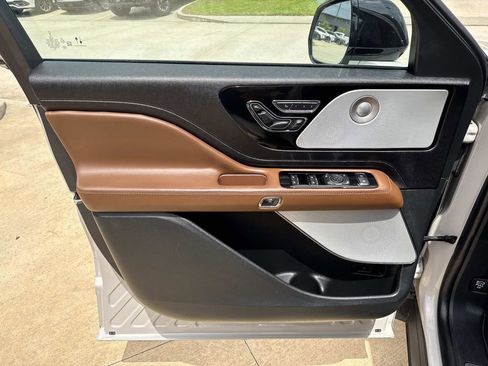 Used 2023 Lincoln Aviator Grand Touring w/ Equipment Group 301A AWD/4WD image 21