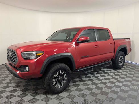 Used 2023 Toyota Tacoma TRD Off-Road w/ Technology Package image 2
