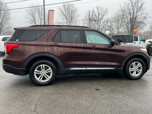 Used 2020 Ford Explorer XLT w/ Comfort Package image 8