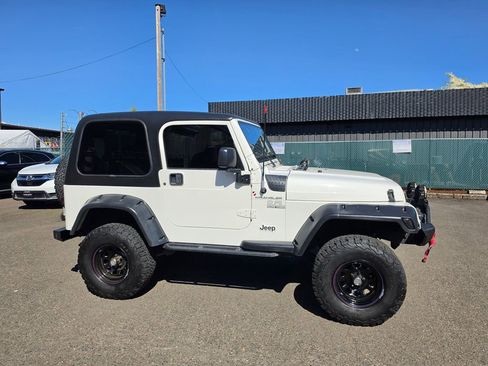 Used 1997 Jeep Wrangler SE AWD/4WD image 5
