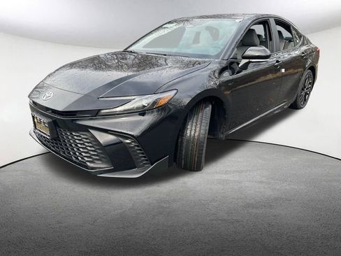 New 2026 Toyota Camry SE image 6