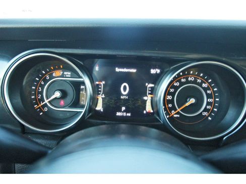 Used 2023 Jeep Wrangler Sport image 17