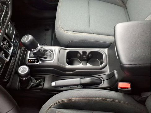 New 2026 Jeep Gladiator Sport image 14