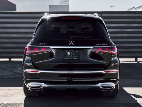 Used 2024 Mercedes-Benz Maybach GLS 600 4MATIC image 16