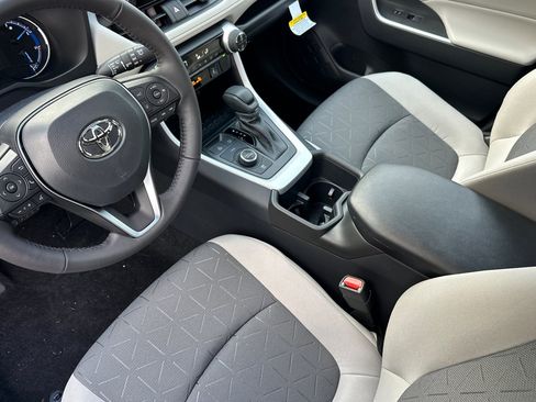New 2025 Toyota RAV4 XLE w/ Convenience Package image 8