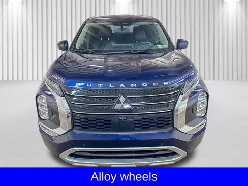 Used 2023 Mitsubishi Outlander SE image 14