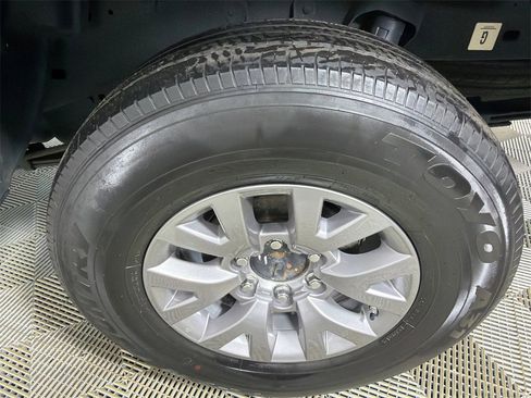 Used 2019 Toyota Tacoma SR5 image 19