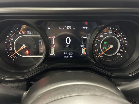 Certified 2025 Jeep Gladiator Sport AWD/4WD image 28