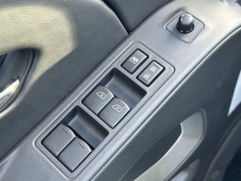 New 2026 Nissan Frontier SV w/ All-Weather Content Package AWD/4WD image 17