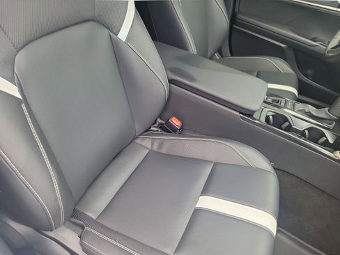 Used 2025 Toyota Camry LE FWD image 15