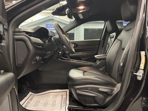 Used 2022 Jeep Compass Latitude image 9