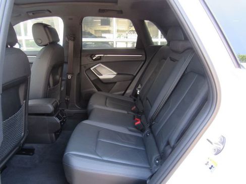 Used 2023 Audi Q3 2.0T Premium Plus w/ Premium Plus Package image 17