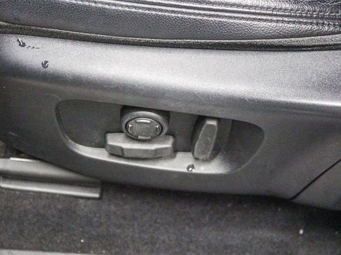 Used 2020 Land Rover Range Rover Evoque SE image 22