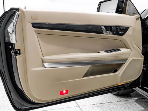 Used 2012 Mercedes-Benz E 350 Cabriolet image 40